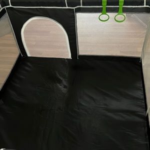 Baby play pen 50”x50”